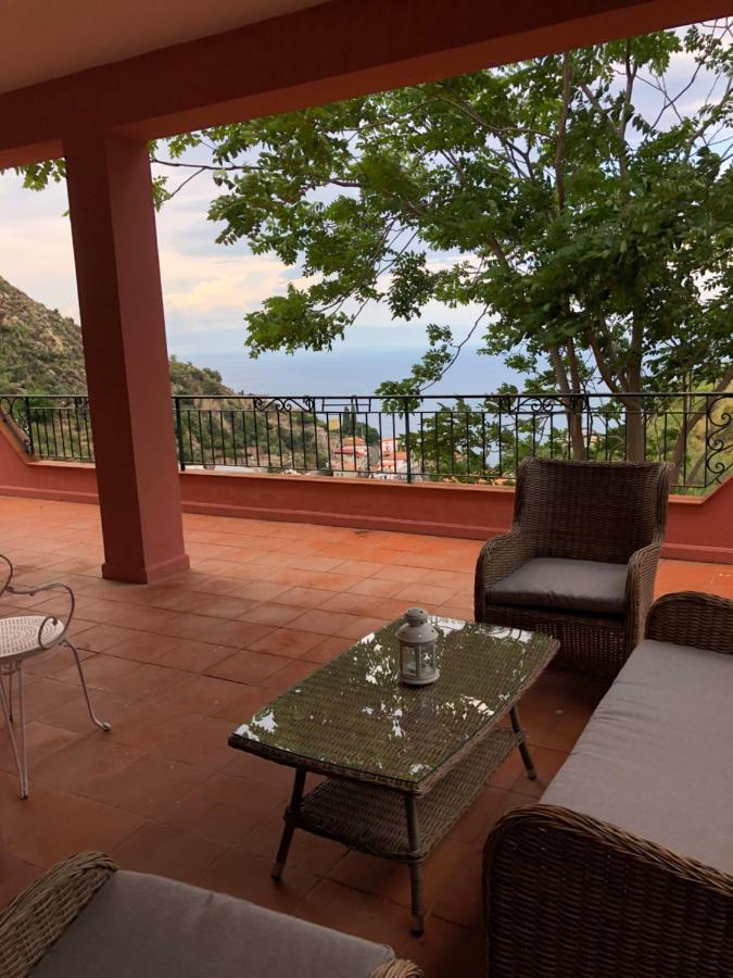 Villa Le Petit Paradis ตาออร์มินา ภายนอก รูปภาพ