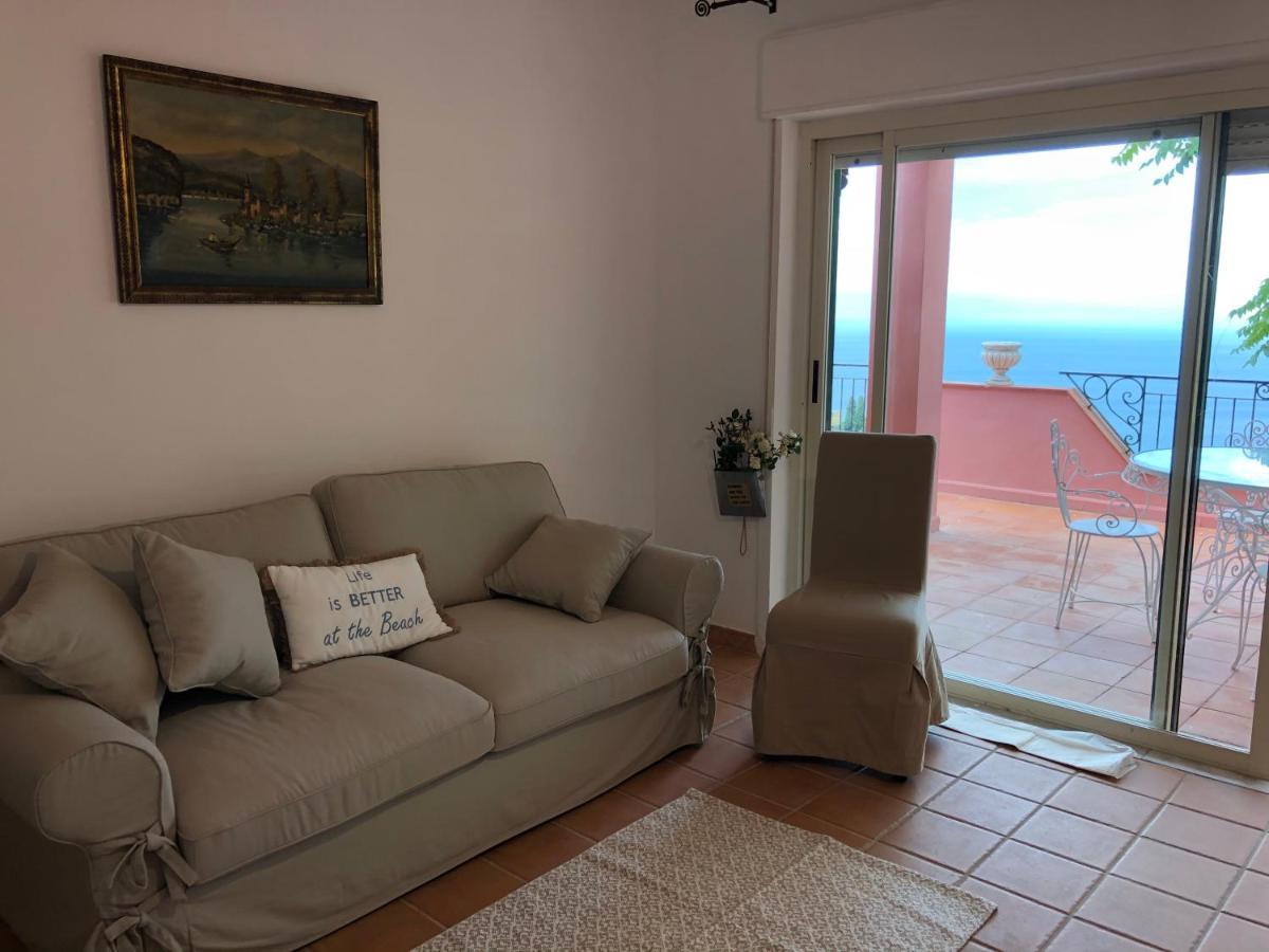Villa Le Petit Paradis ตาออร์มินา ภายนอก รูปภาพ