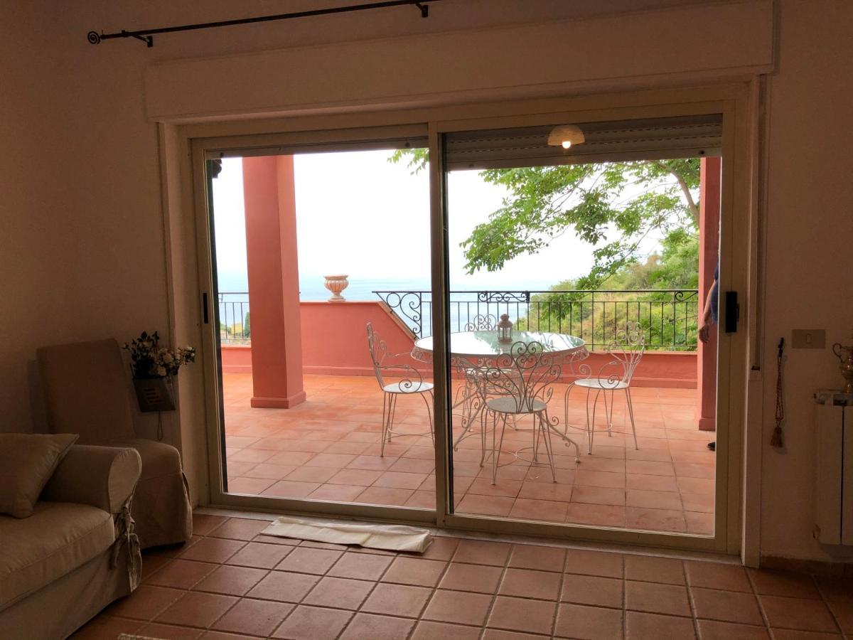 Villa Le Petit Paradis ตาออร์มินา ภายนอก รูปภาพ