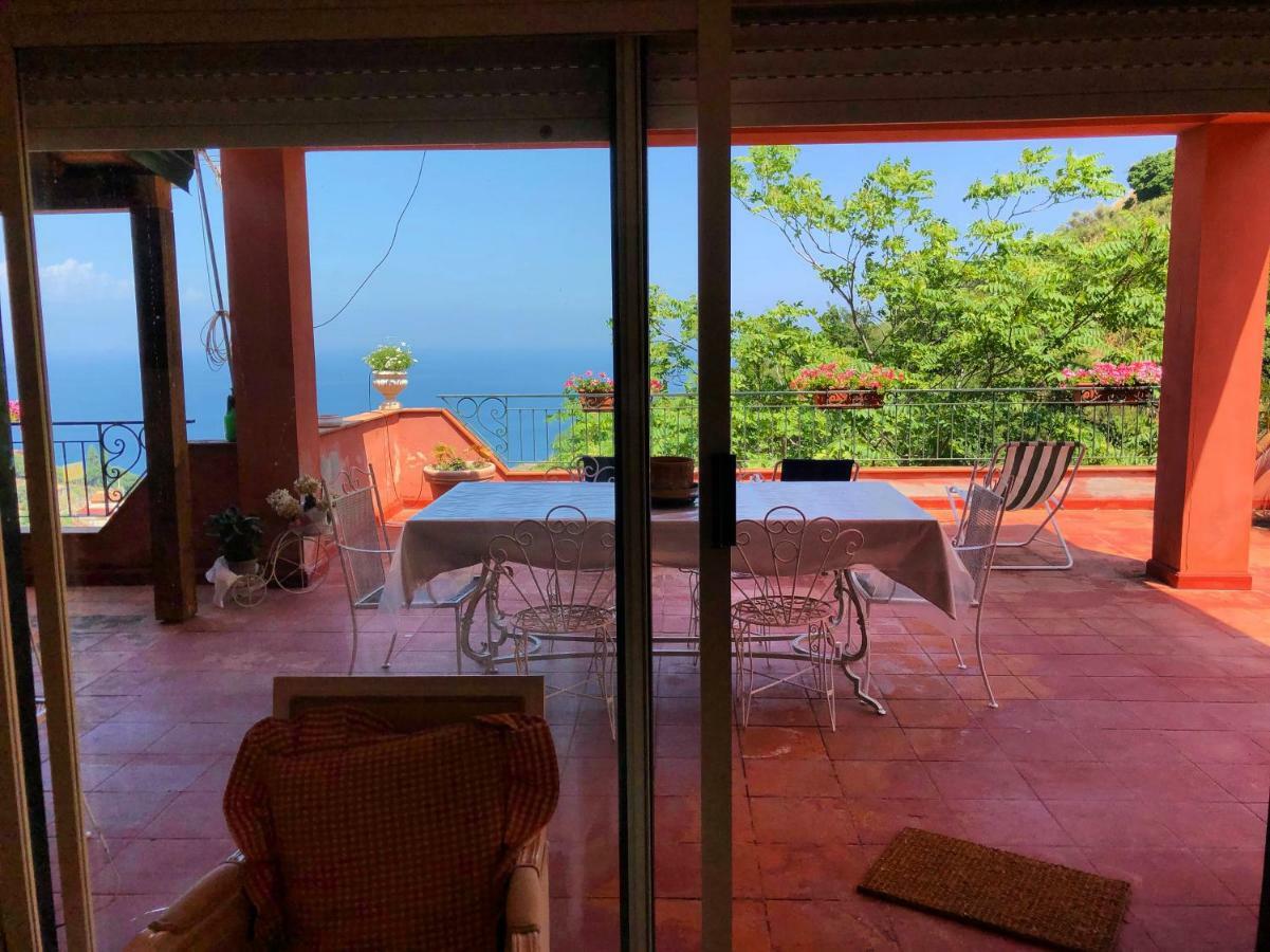 Villa Le Petit Paradis ตาออร์มินา ภายนอก รูปภาพ