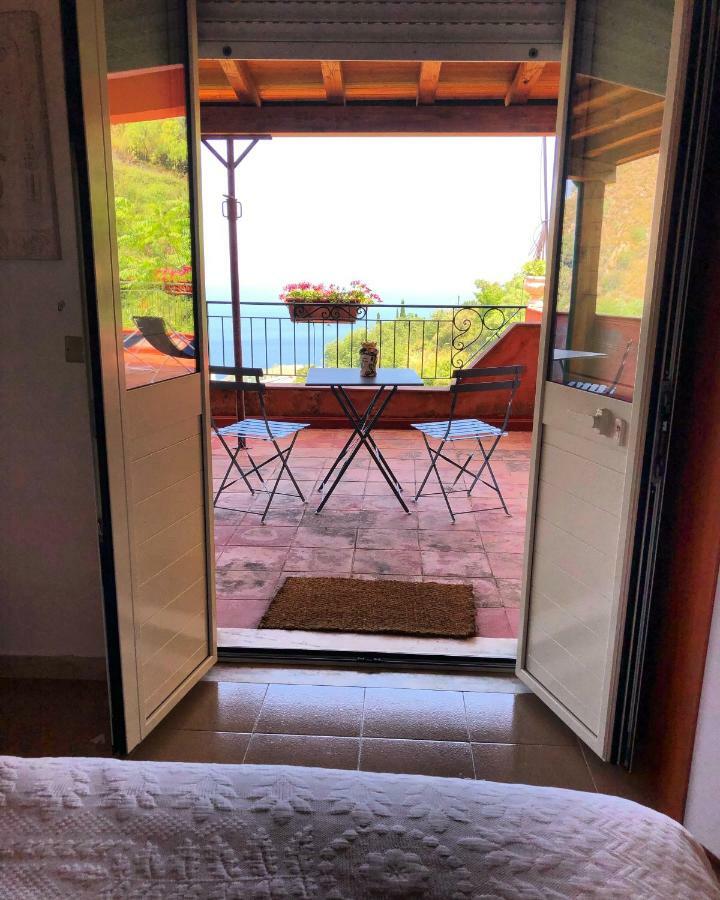 Villa Le Petit Paradis ตาออร์มินา ภายนอก รูปภาพ